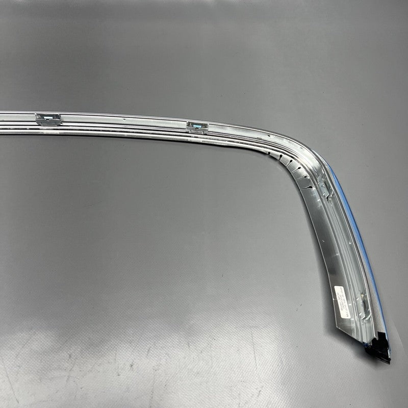 068473500 MASERATI QUATTROPORTE DOOR GLASS COVER TRIM RIGHT REAR 2004 05 06 07 2008 OEM