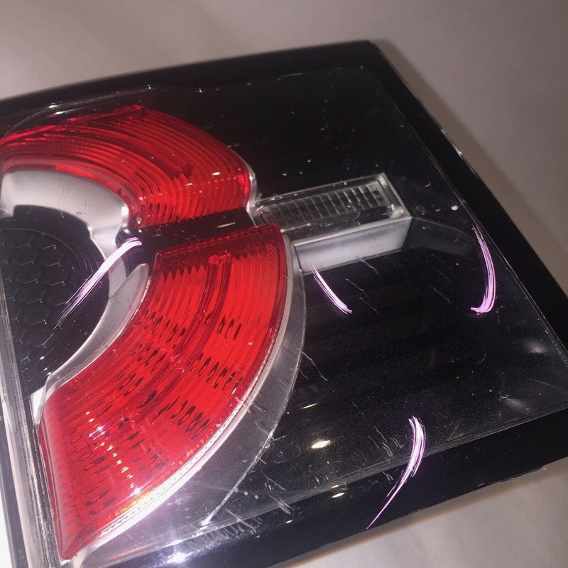 FK72-13193-CG LAND ROVER DISCOVERY SPORT LEFT SIDE TAIL LIGHT 2016 2017 LED OEM DAMAGED