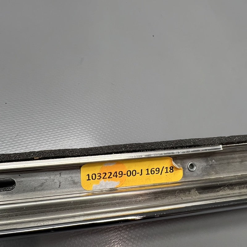 1032249-00-J TESLA MODEL X DOOR MOLDING LEFT REAR 2015 16 17 18 19 20 2021 OEM 1032249-00-J