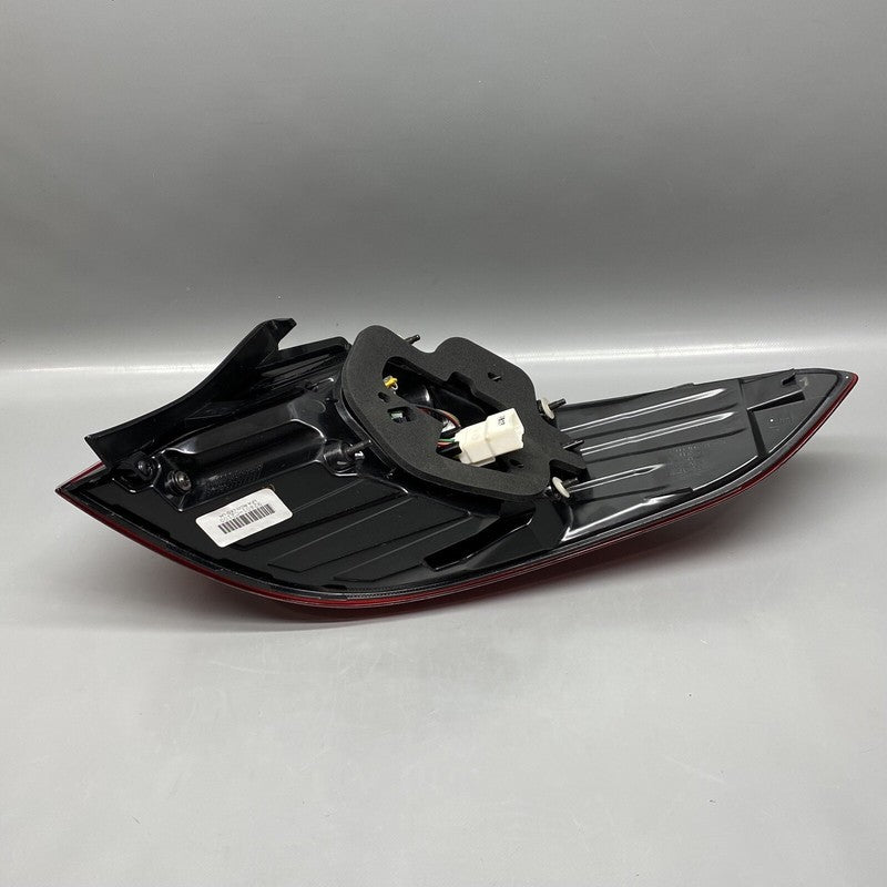 92401-C2100 HYUNDAI SONATA TAIL LIGHT LEFT DRIVER 2015 2016 2017 LED OEM 92401-C2100