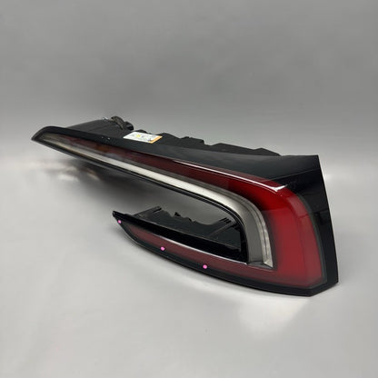 1691500-00-F TESLA MODEL 3 TAIL LIGHT RIGHT PASSENGER 2024 2025 2026 OEM 1691500-00-F