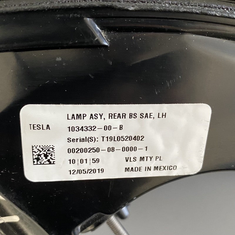 1034332-00-B TESLA MODEL X TAIL LIGHT LEFT DRIVER SIDE 2016 2017 2018 2019 2020 LED OEM
