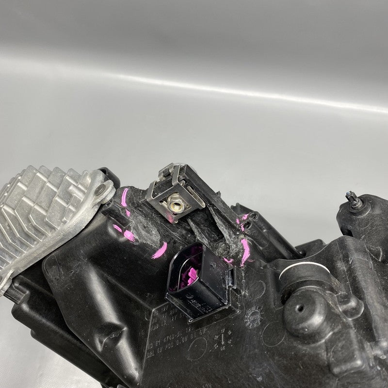 4KE941039B AUDI E-TRON HEADLIGHT LEFT DRIVER 4KE941039B 2019 2020 2021 2022 LED OEM