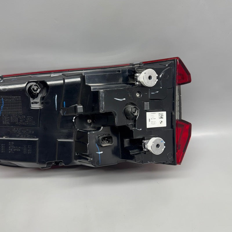 BMW X5 TAIL LIGHT RIGHT PASSENGER X5M 2019 2020 2021 2022 2023 OEM 374