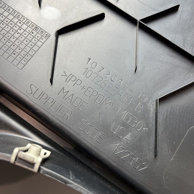 1072635-00-B TESLA MODEL X REAR BUMPER UNDERTRAY SPLASH SHILD 2016 17 18 19 2020 1072635-00-B