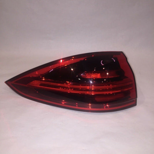 7P5945207H PORSCHE CAYENNE TAIL LIGHT LEFT DRIVER 7P5945207H 2015 2016 2017 LED OEM
