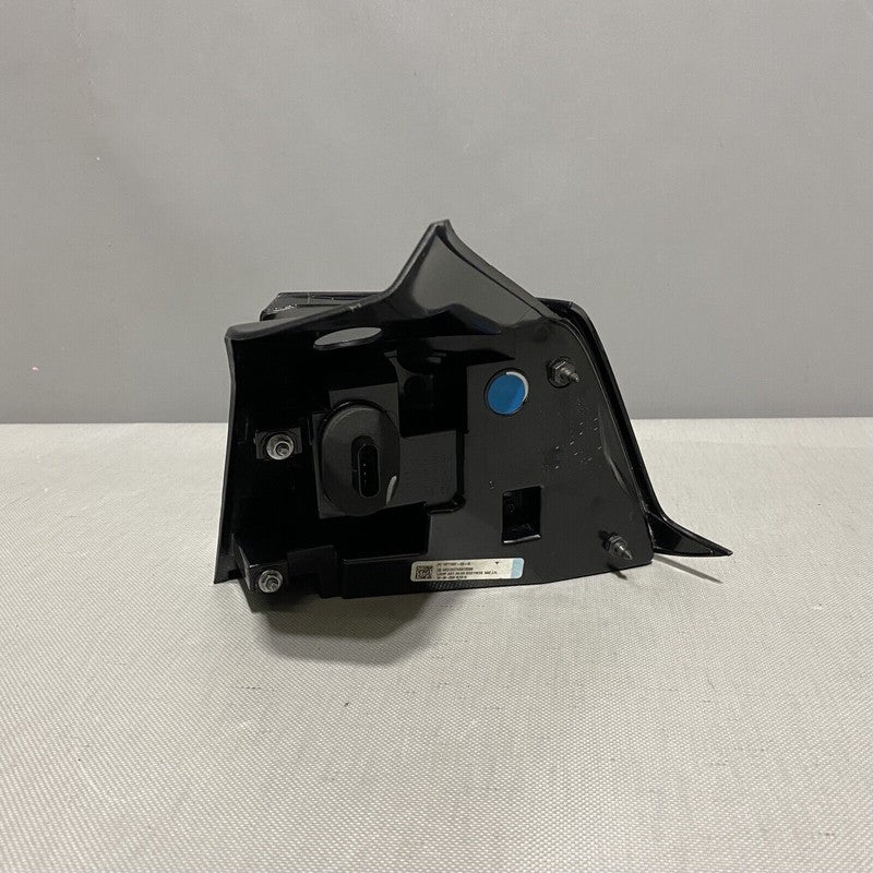 TESLA MODEL 3 TAIL LIGHT LEFT DRIVER 1077397-00-G 2017 2018 2019 2020 