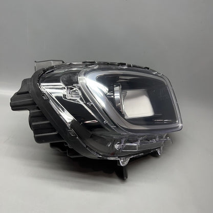 92102-K2070 HYUNDAI VENUE HEADLIGHT RIGHT PASSENGER 2020 2021 2022 2023 2024 HALOGEN 