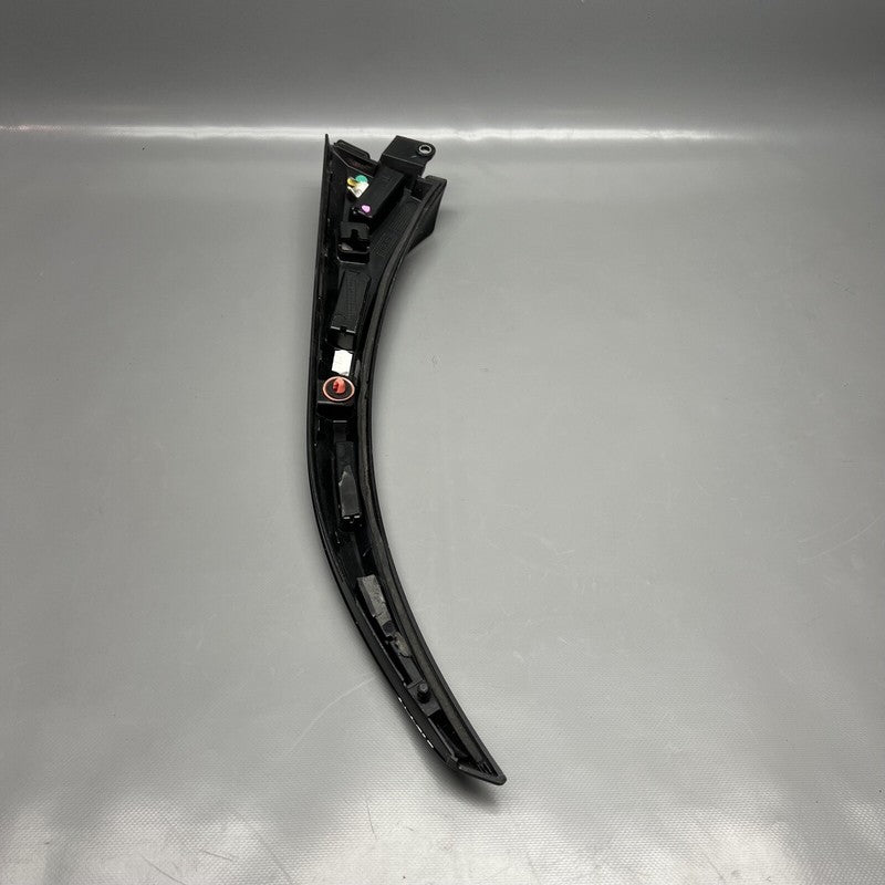 670111580 MASERATI LEVANTE TAILGATE BACKDOOR SPOILER RIGHT 2017 18 19 2020 OEM 670111580