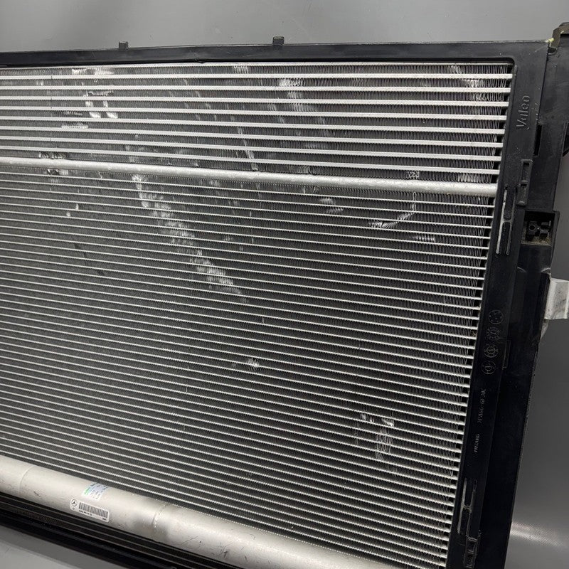 A0995000002 MERCEDES BENZ GL450 GL550 RADIATOR 2013 2014-2016 2017 2018 2019 OEM A0995000002