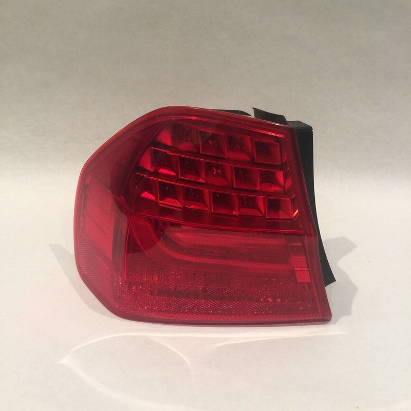 7 154 157 BMW 328 335 LEFT DRIVER TAIL LIGHT 2009 2010 2011 OEM