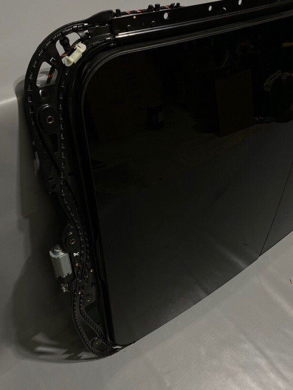 7P0877041C PORSCHE CAYENNE PANARAMIC SUNROOF SLIDING GLASS 2011 12 2013 2014 15 2016 2017