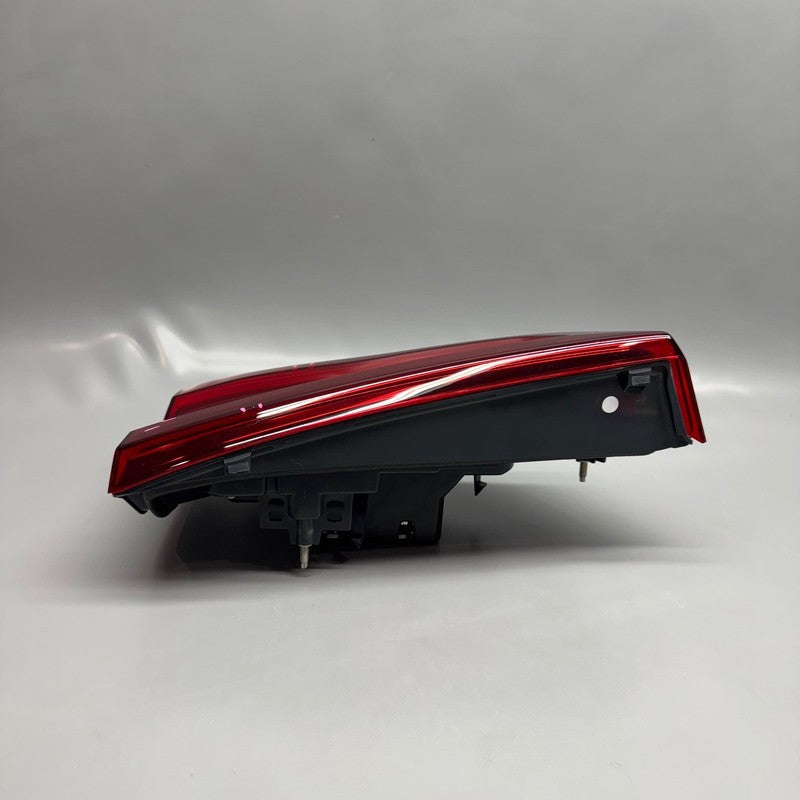 BMW X3M TAIL LIGHT INNER RIGHT PASSENGER 2018 2019 2020 2021 OEM 89853