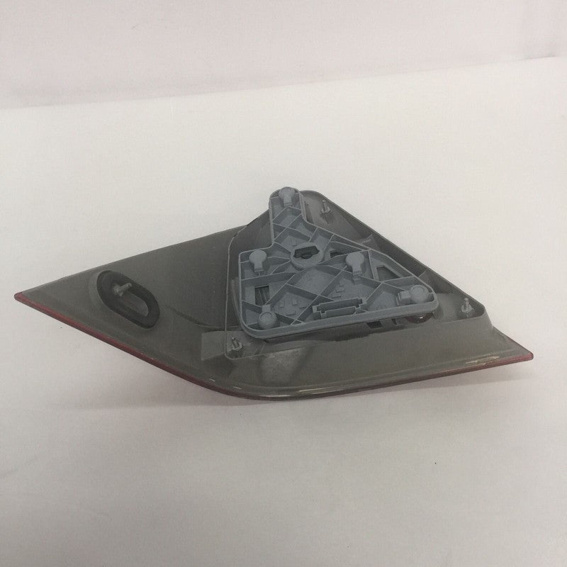 08-440-1917R-F MERCEDES BENZ C230 C320 TAIL LIGHT RIGHT PASSENGER 2001 2002 2003 2004 OEM