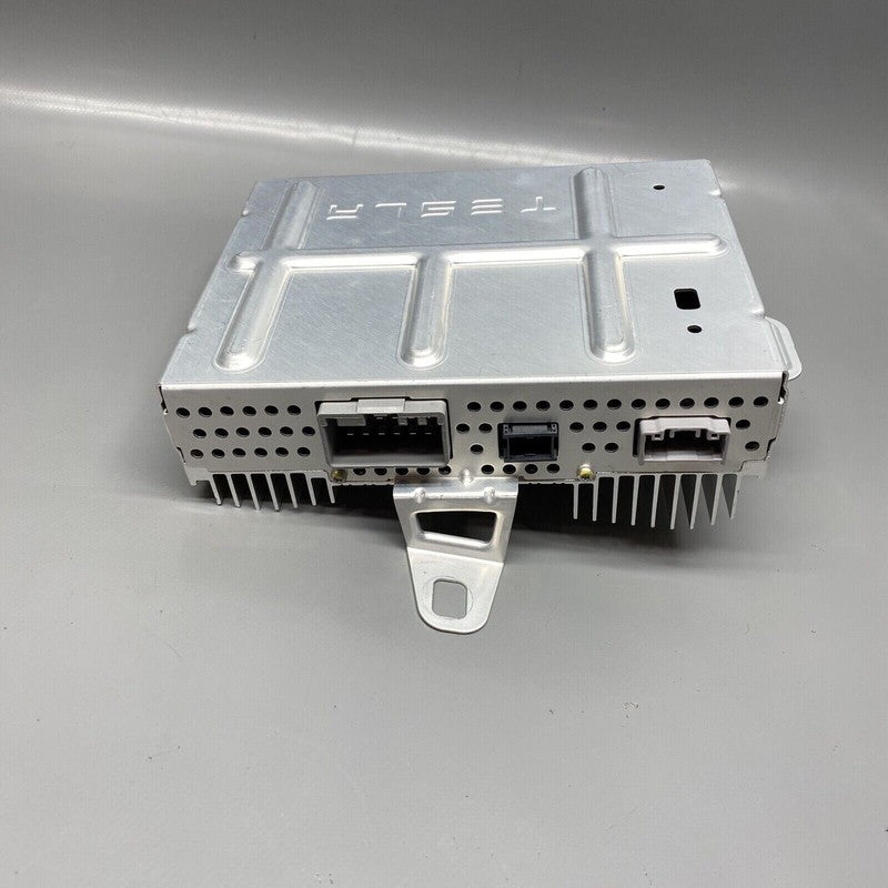 1507152-00-A TESLA MODEL Y AUDIO AMPLIFIER 2020 2021 2022 2023 OEM 1507152-00-A
