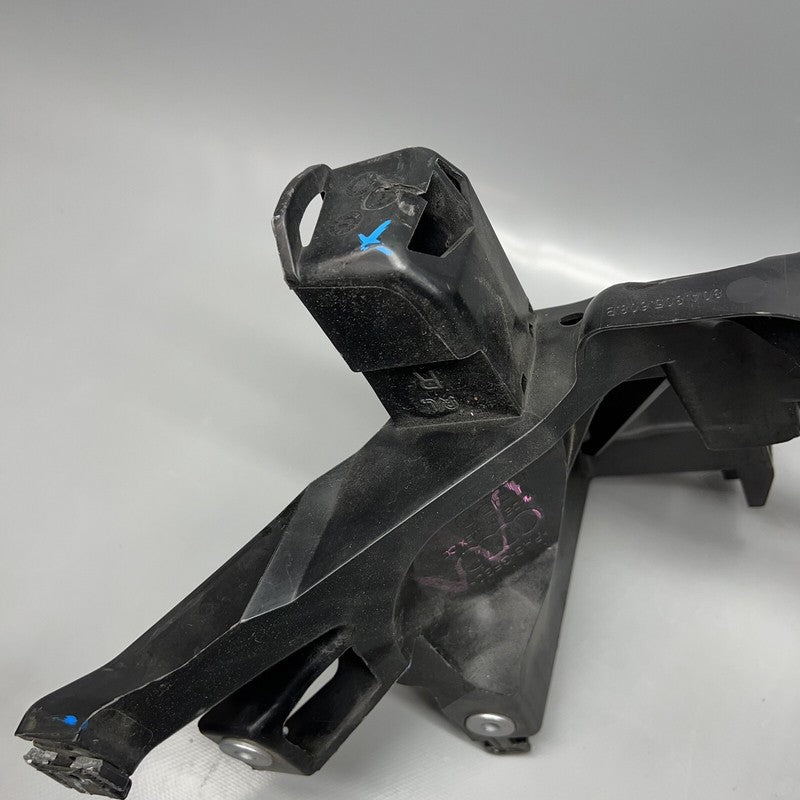 80A805608B AUDI Q5 HEADLIGHT BRACKET RIGHT 2018 2019 2020 OEM 80A805608B