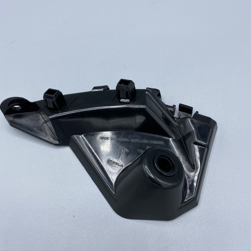 1095793-00-B TESLA MODEL X FASCIA BUMPER FENDER BRACKET LEFT 2021 2022 2023 OEM
