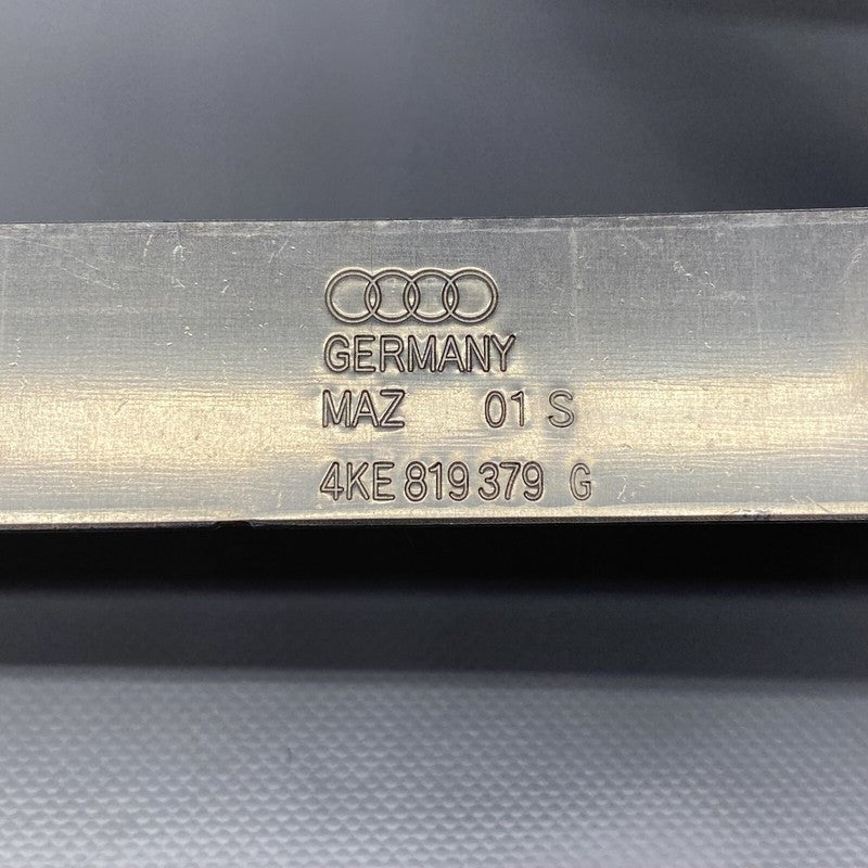 4KE819379G AUDI E-TRON DRIVE MOTOR INVERTER COOLANT LINE BRACKET 2019 2020 2021 2022 2023 