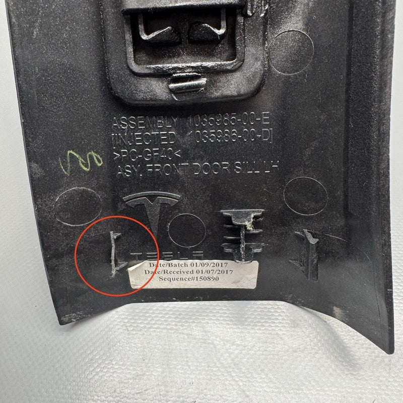 1035985-00-E TESLA MODEL X DOOR SILL LEFT FRONT 2016 2017 2018 2019 2020 OEM 1035985-00-E