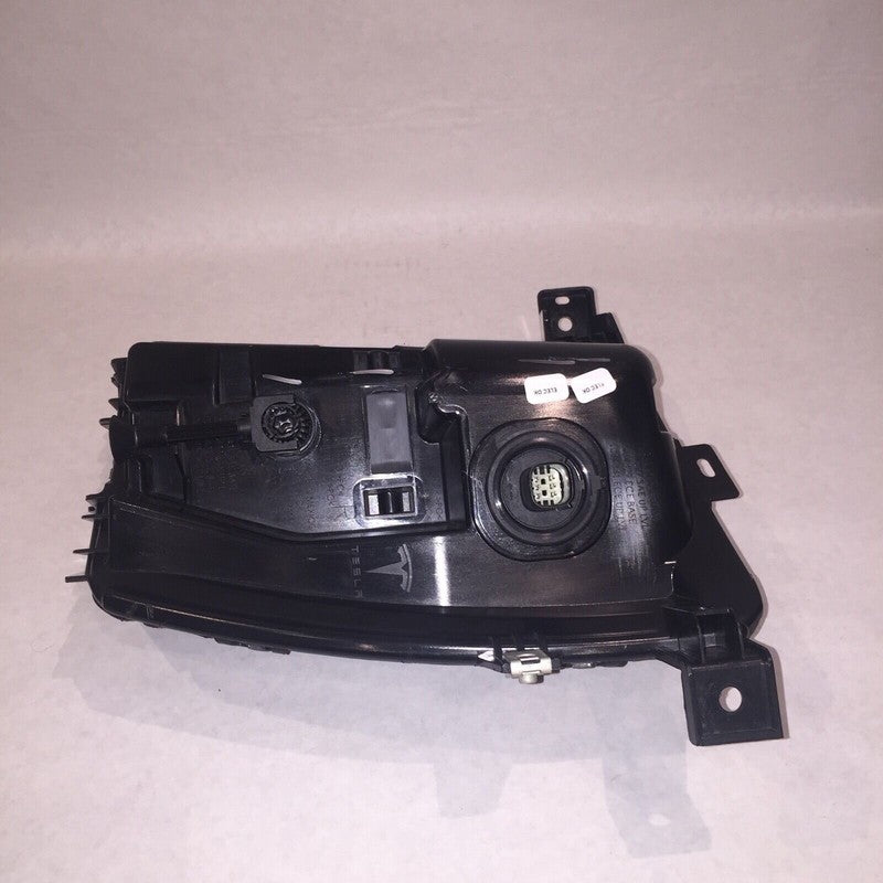 TESLA MODEL X RIGHT PASSENGER SIDE FOG LIGHT 2016 2017 OEM