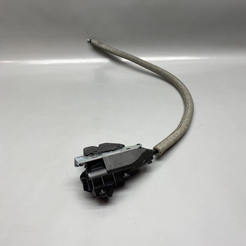 A2047500485 MERCEDES BENZ CLS550 TRUNK LOCK ACTUATOR MOTOR  2014 2015 16 17 18 2019 2020 OEM