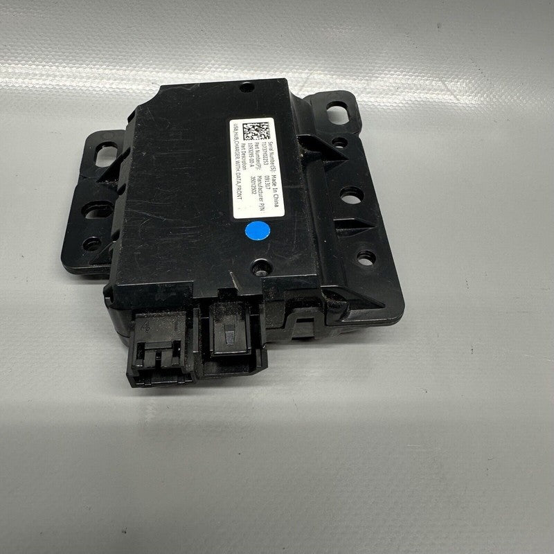 TESLA MODEL 3 CENTER CONSOLE USB DATA CHARGER MODULE 2017 18 2019 1093