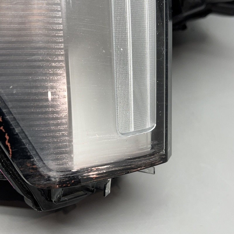 TOYOTA TUNDRA HEADLIGHT RIGHT PASSENGER 2022 2023 LED