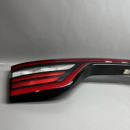 68156575AG DODGE DURANGO LIFTGATE TAIL LIGHT 2019 2020 2021  OEM 68156575AG