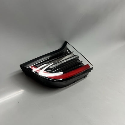 1502088-00-B TESLA MODEL Y TAIL LIGHT TRUNK LEFT DRIVER 2021 2022 2023 2024 OEM 1502088-00-B