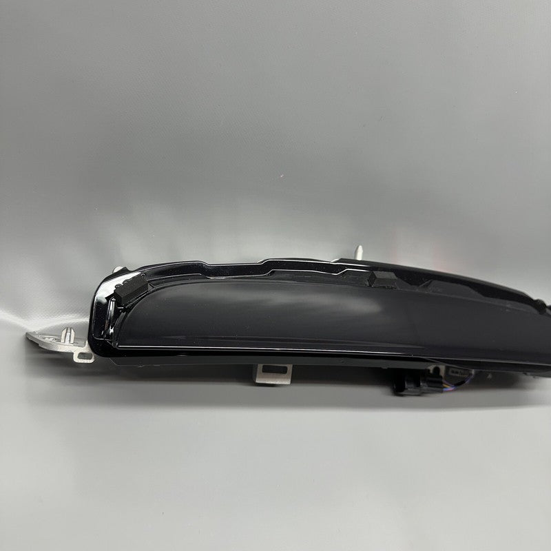 M8E2-13404-AL RANGE ROVER VOGUE TAIL LIGHT LEFT DRIVER 2023 2024 OEM M8E2-13404-AL