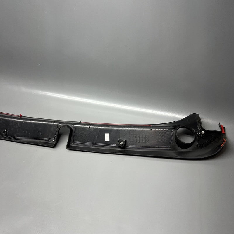 1062356-00-D TESLA MODEL X LIFTGATE UPPER TRIM 2016 2017 2018 2019 2020 OEM 1062356-00-D