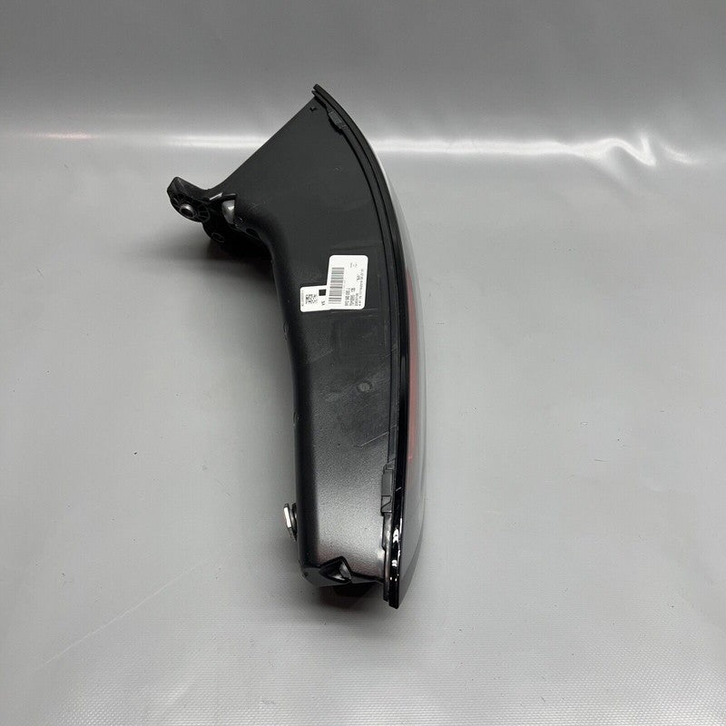 9Y0945095J PORSCHE CAYENNE TAIL LIGHT LEFT DRIVER 2019 20 21 22 2023 LED OEM 9Y0945095J