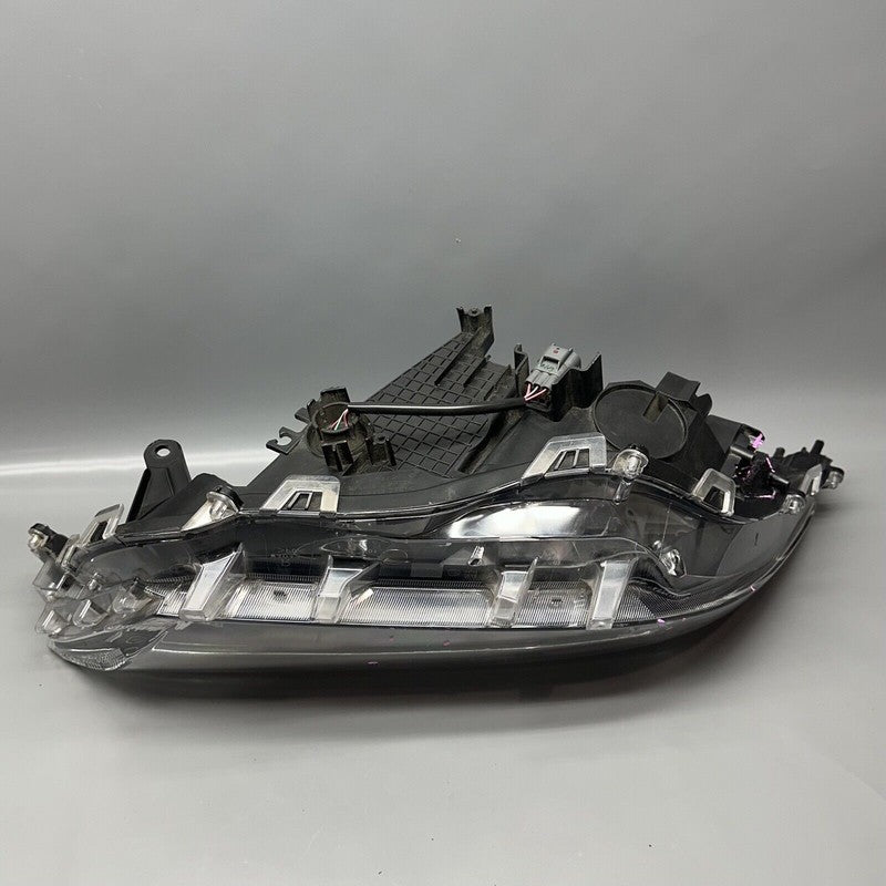 RAV 4 TOYOTA RAV 4 HEADLIGHT RIGHT PASSENGER 2019 2020 2021 2022 LED OEM