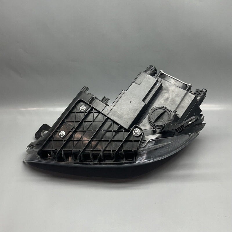 00670005474 MASERATI GHIBLI HEADLIGHT RIGHT PASSENGER XENON 2014 15 16 17 18 2019 OEM 