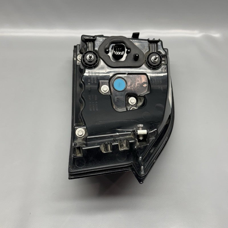 1034332-00-A TESLA MODEL X TAIL LIGHT LEFT DRIVER 2016 2017 2018 2019 2020 OEM 1034332-00-A