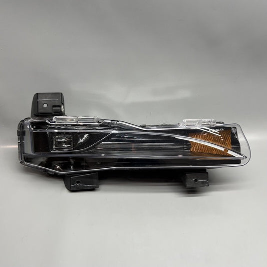 1563711-00-B TESLA MODEL S PLAID FOG LIGHT RIGHT PASSENGER 2021 2022 2023 OEM 1563711-00-B