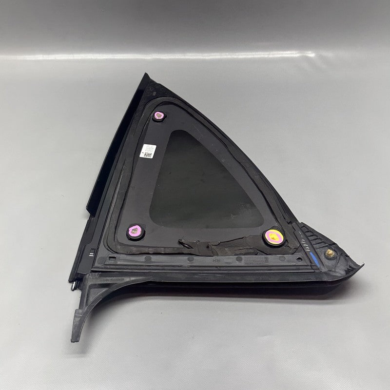1495741-00-E TESLA MODEL Y QUARTER GLASS RIGHT REAR 2020 2021 2022 2023 OEM 1495741-00-E