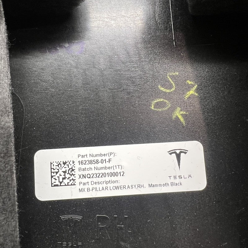 1623858-01-F TESLA MODEL X B PILLAR RIGHT LOWER TRIM 2021 2022 2023 OEM 1623858-01-F