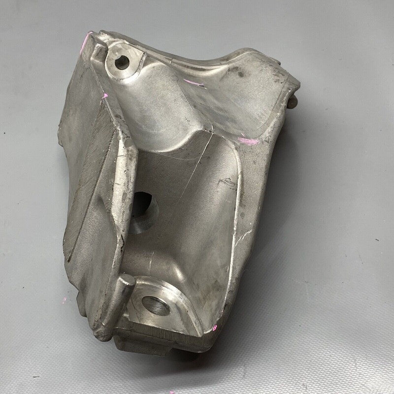 50537064DX ALFA ROMEO STELVIO ENGINE MOUNT BRACKET RIGHT 2017 2018 2019 OEM 50537064DX