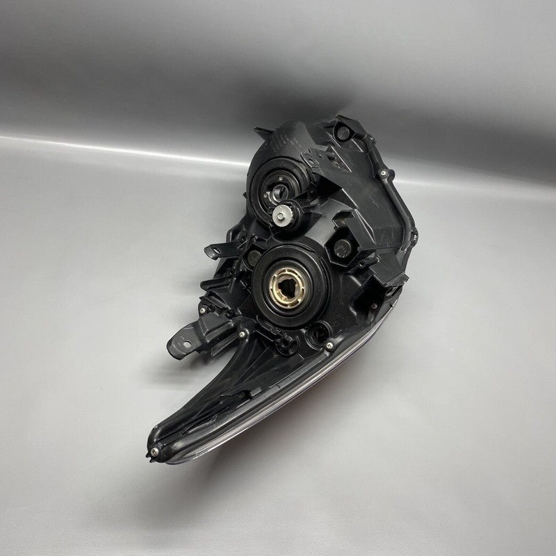 TOYOTA PRIUS HEADLIGHT LEFT DRIVER 2010 2011 HALOGEN OEM