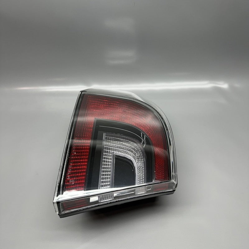 1077398-00-H TESLA MODEL S TAIL LIGHT LEFT 2016 2017 2018 2019 2020 2021 6005918-00-G DAMAGED