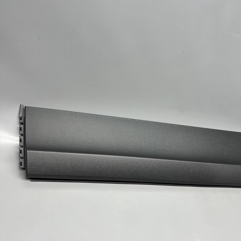 9Y0839095 PORSCHE CAYENNE DOOR MOLDING LOWER LEFT REAR 2019 2020 2021 2022 OEM 9Y0839095