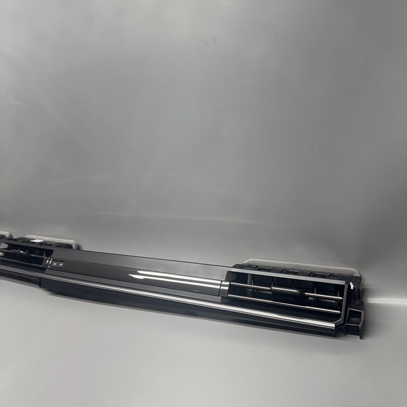 RANGE ROVER SPORT CENTER DASHBOARD AIR VENT GRILLE 2023-2025 OEM M8E2-