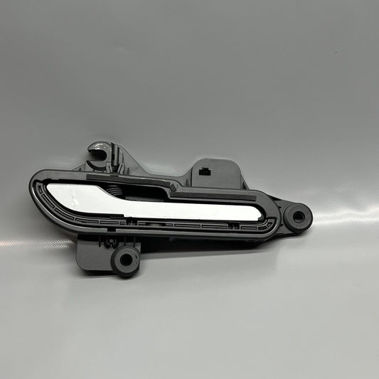 1528115-00-D TESLA MODEL Y DOOR HANDLE RIGHT PASSENGER 2020 2021 2022 2023 1528115-00-D OEM