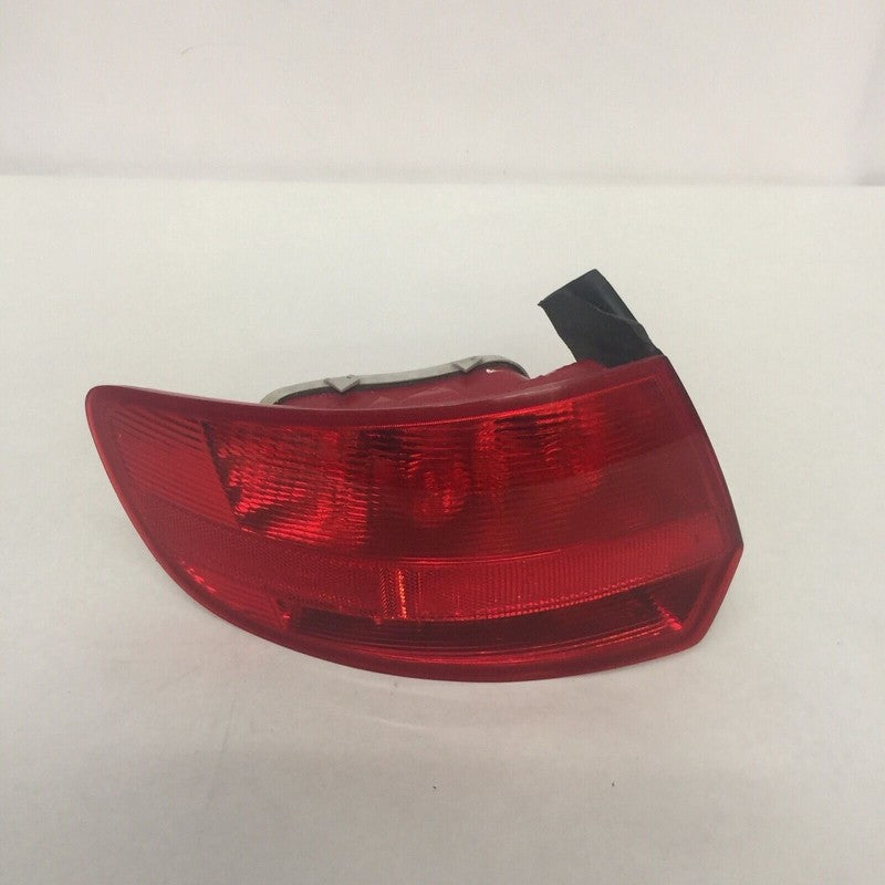 8P4945095D AUDI A3 S-LINE TAIL LIGHT LEFT DRIVER 8P4945095D 2006 2007 2008 OEM
