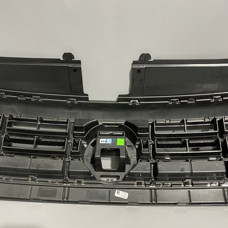 17A853653E VOLKSWAGEN JETTA GRILLE UPPER 17A853653E 2019 2020 OEM