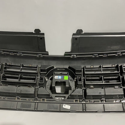 17A853653E VOLKSWAGEN JETTA GRILLE UPPER 17A853653E 2019 2020 OEM
