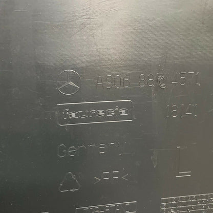 A9068804571 MERCEDES BENZ SPRINTER 2500 3500 REAR BUMPER CORNER PANEL EXTENSION 2011 -2017