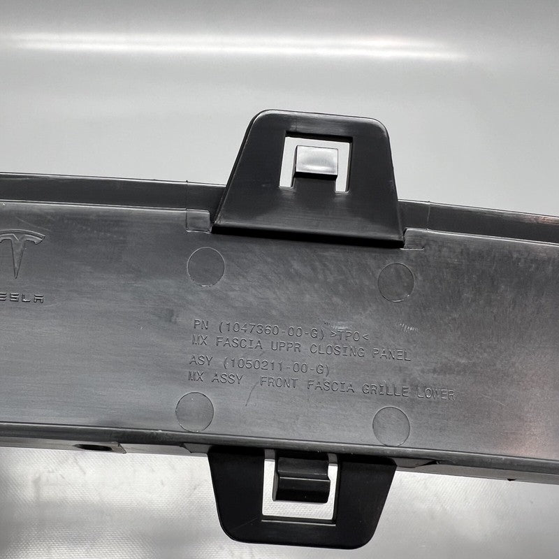 1047360-00-G TESLA MODEL X FASCIA GRILLE CLOSING PANEL 2016 17 18 19 2020 OEM 1047360-00-G