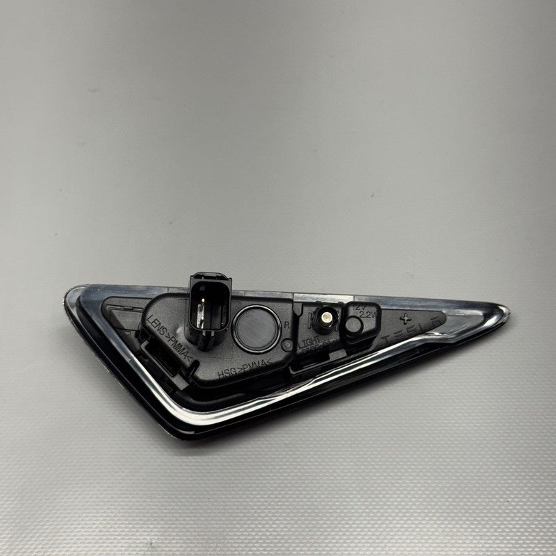 TESLA MODEL 3 Y FENDER CAMERA MARKER RIGHT 2018 2019 2020 2021 2022 20